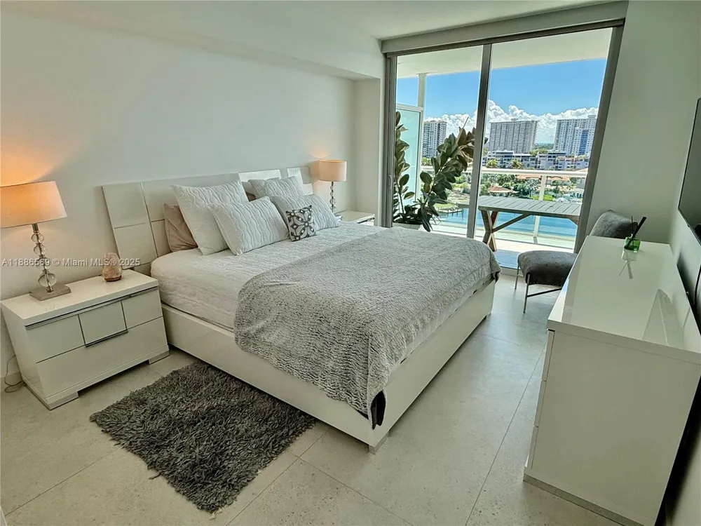 400 Sunny Isles Blvd #916 Sunny Isles Beach, FL 33160
