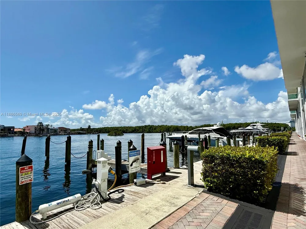 400 Sunny Isles Blvd #916 Sunny Isles Beach, FL 33160