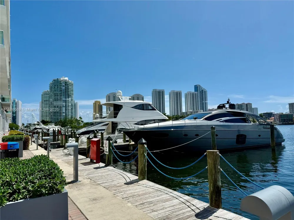 400 Sunny Isles Blvd #916 Sunny Isles Beach, FL 33160