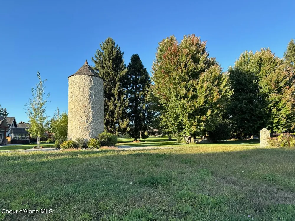 1 Crooked Ear Drive Sandpoint, ID 83864