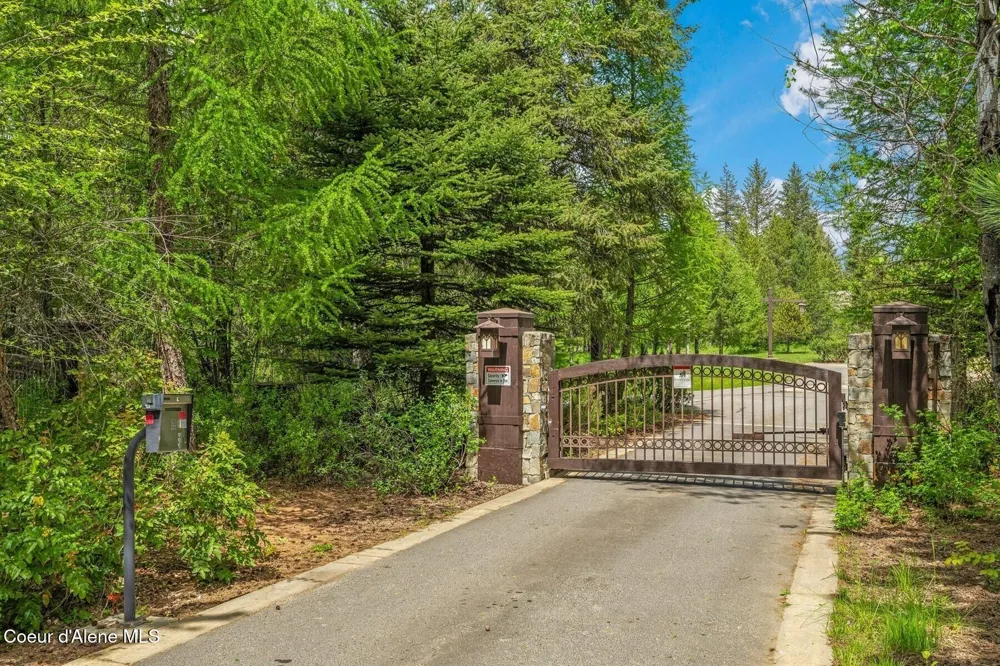 88 Elton Avenue Priest River, ID 83856