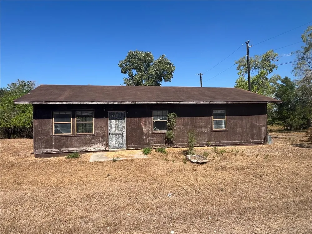 129 Mystic Drive George West, TX 78022