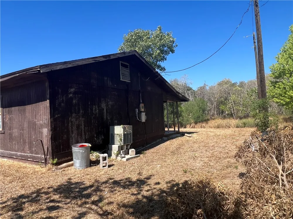 129 Mystic Drive George West, TX 78022