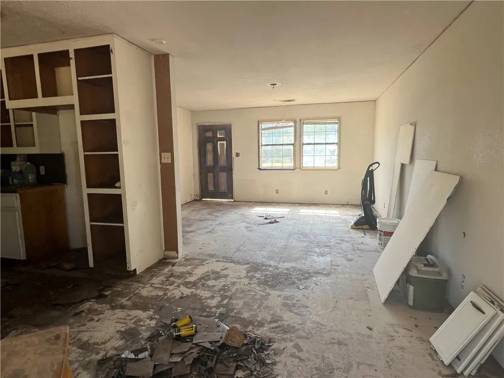 129 Mystic Drive George West, TX 78022