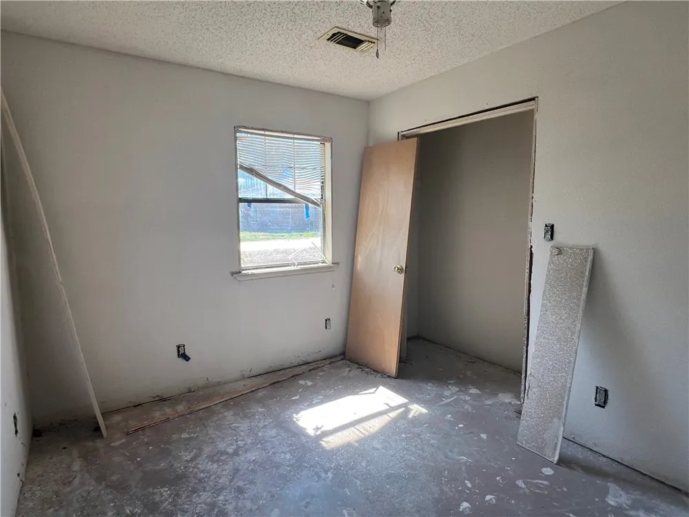 129 Mystic Drive George West, TX 78022