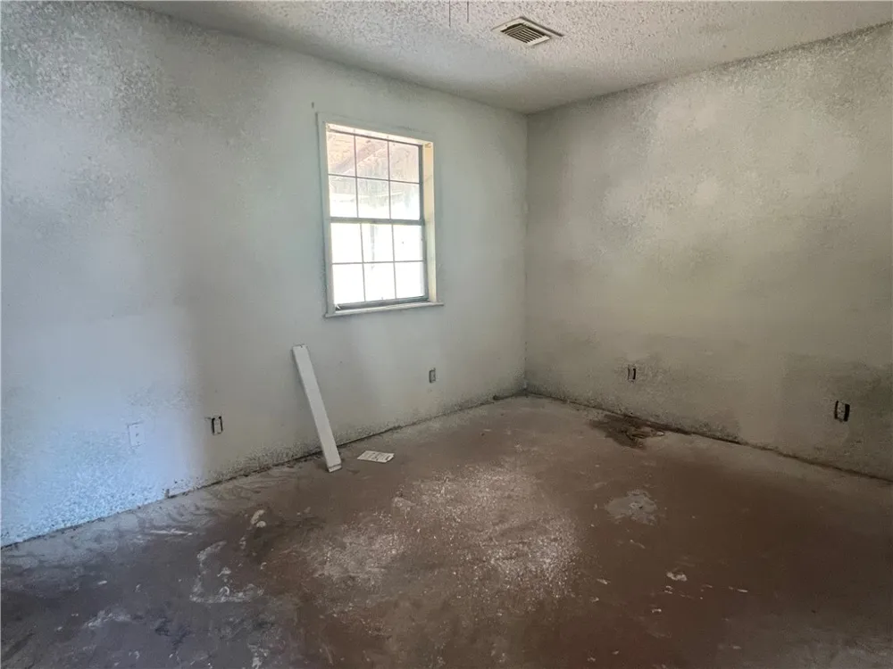 129 Mystic Drive George West, TX 78022