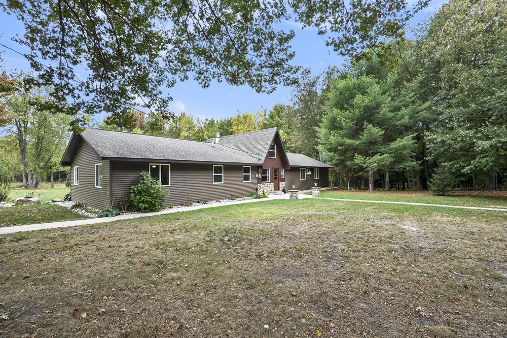 2697 176th Avenue Leavitt Township, MI 49459