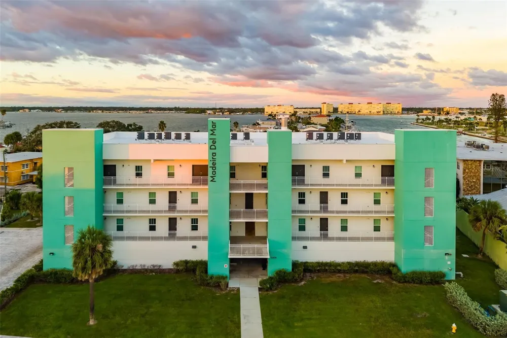 15305 1ST STREET E #201 Madeira Beach, FL 33708