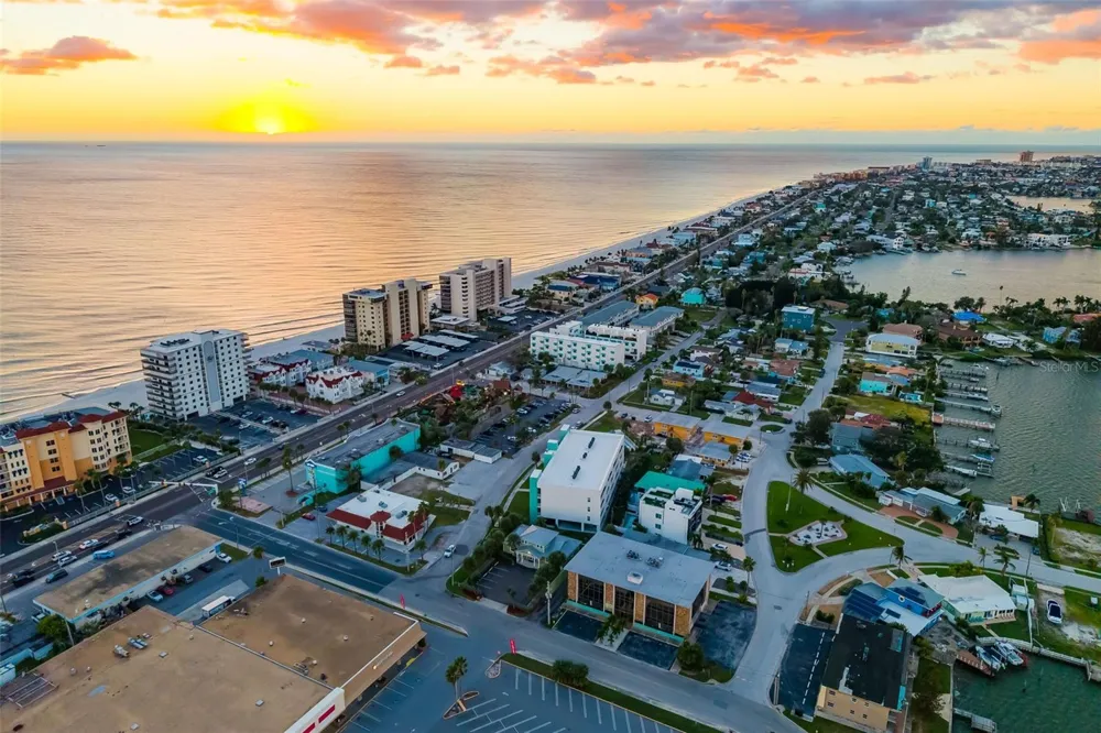 15305 1ST STREET E #201 Madeira Beach, FL 33708