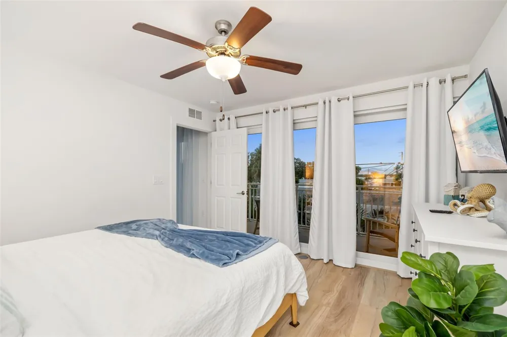15305 1ST STREET E #201 Madeira Beach, FL 33708