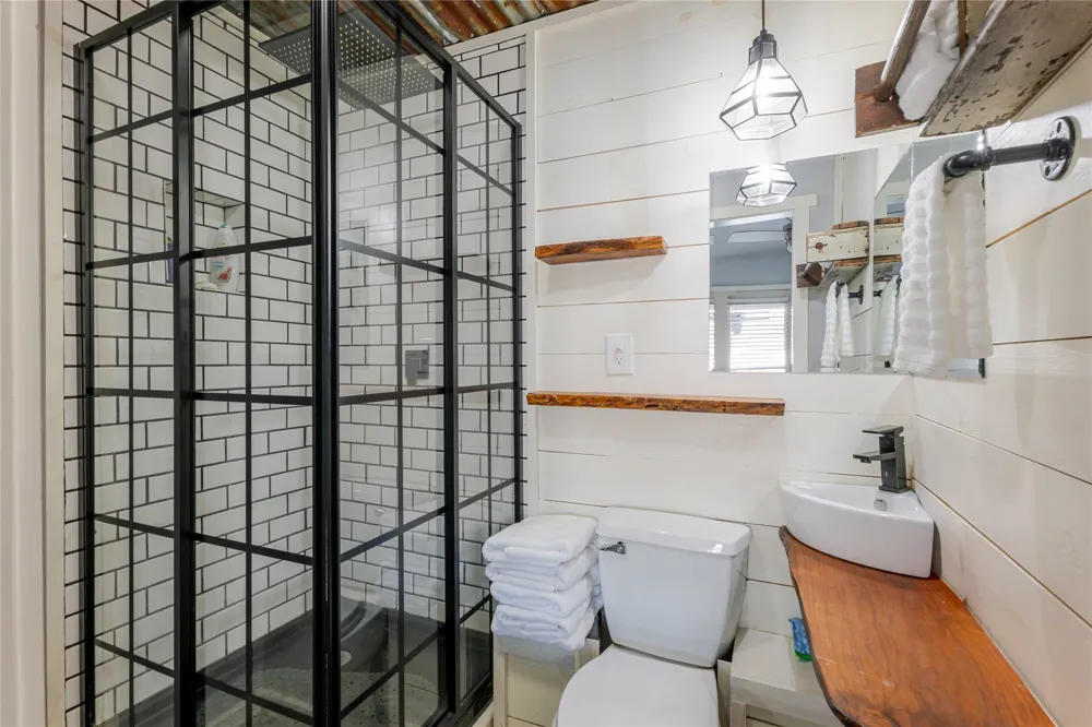 3005 Upcreek Alley #4 Strawn, TX 76475