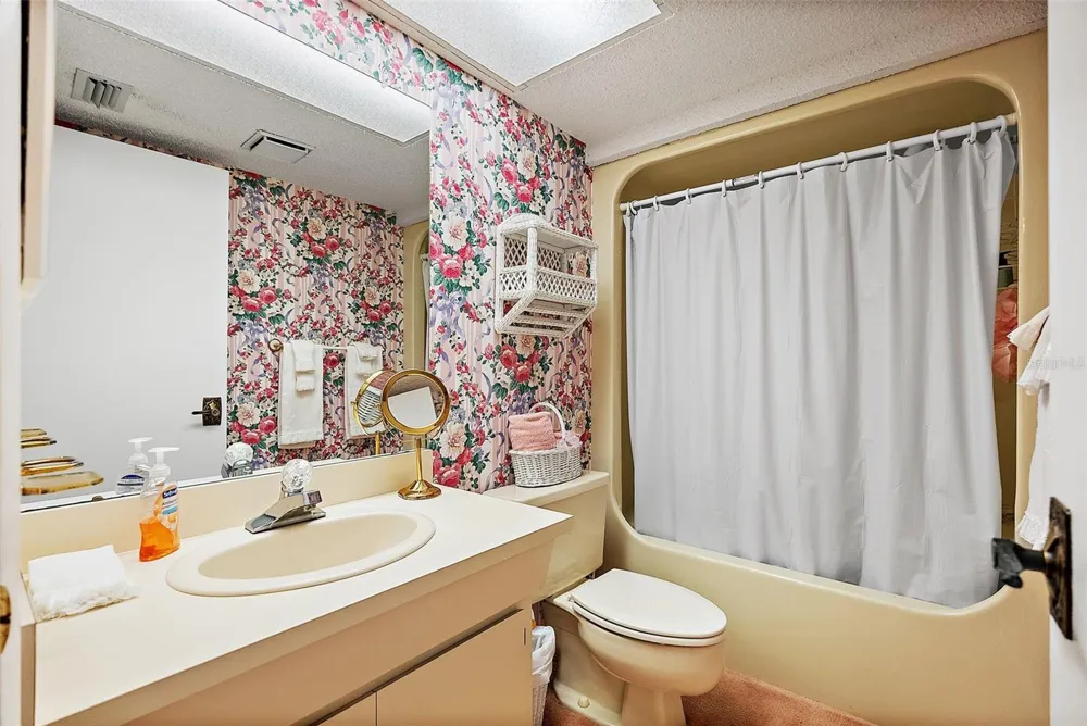 551 SANDY HOOK ROAD Treasure Island, FL 33706