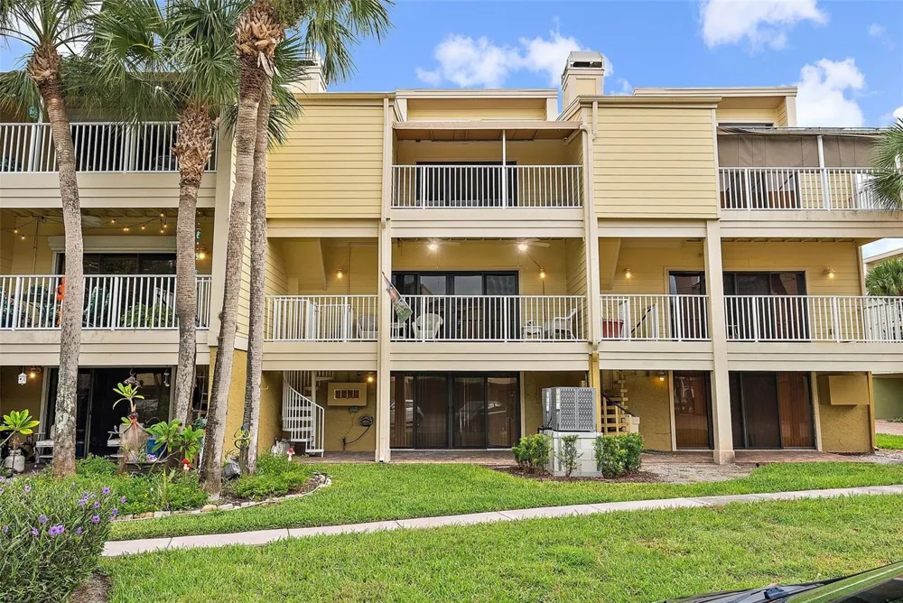 551 SANDY HOOK ROAD Treasure Island, FL 33706