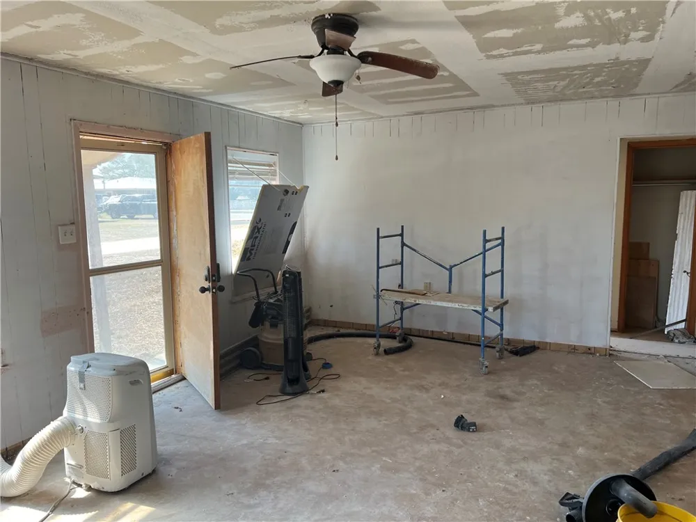 295 Mystic Drive George West, TX 78022