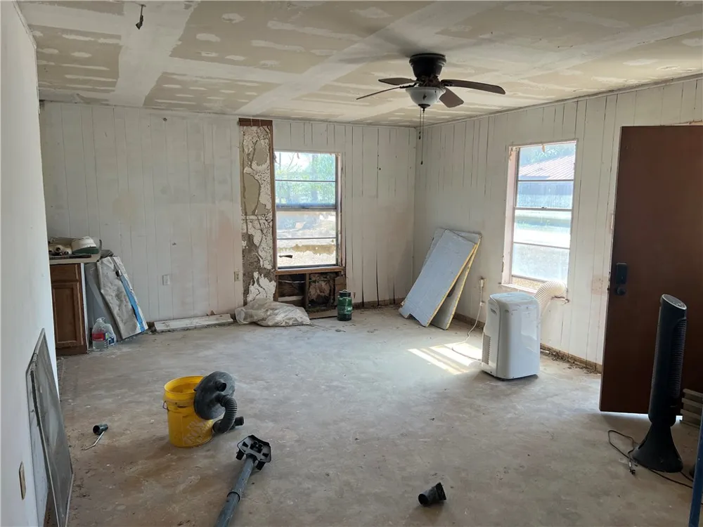 295 Mystic Drive George West, TX 78022