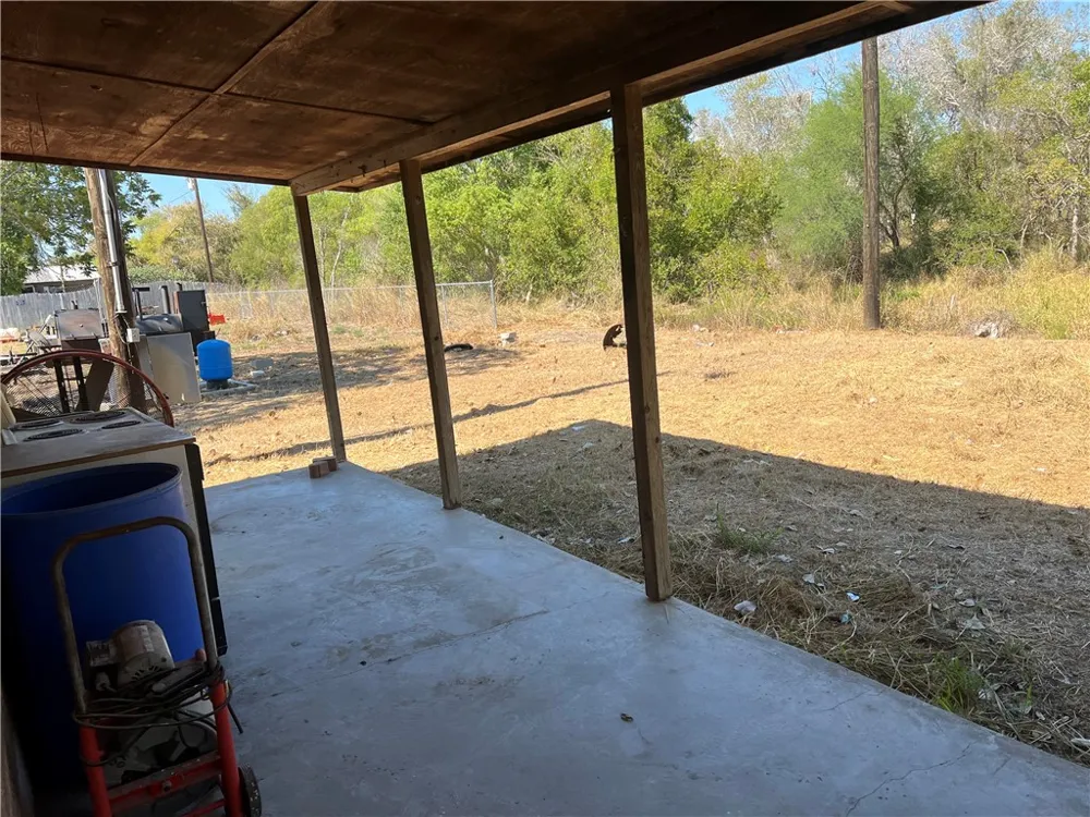 295 Mystic Drive George West, TX 78022