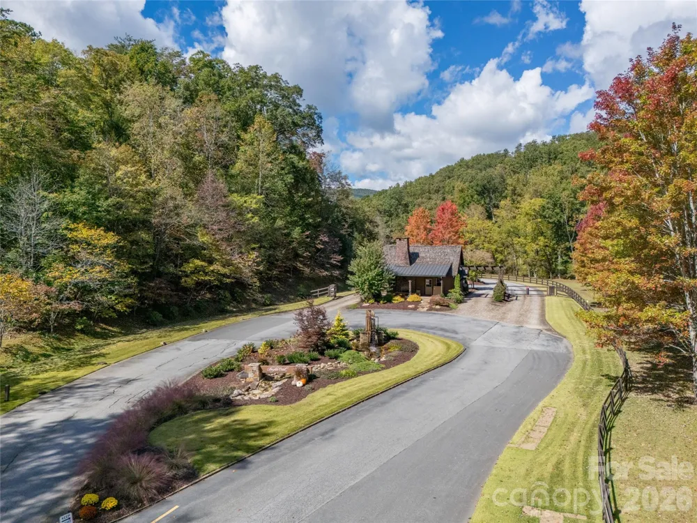 000 Deep Gap Farm Drive #2021 Mill Spring, NC 28756