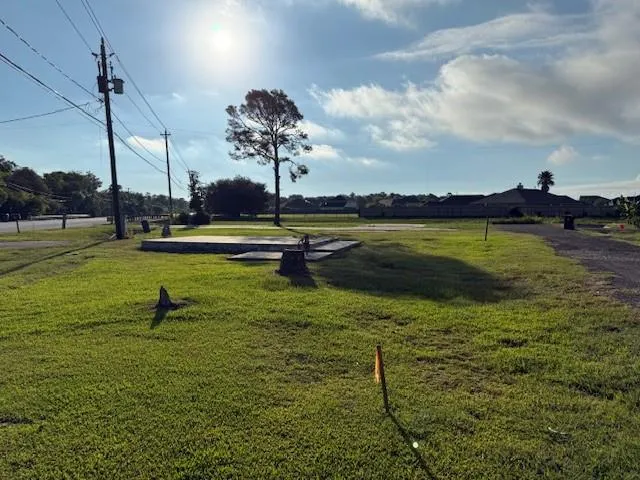 4828 W Bayshore Drive Bacliff, TX 77518