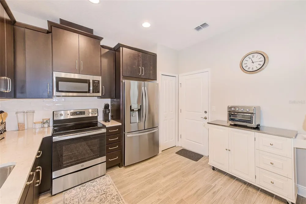 2441 FOGGY CREEK CIRCLE Clearwater, FL 33764