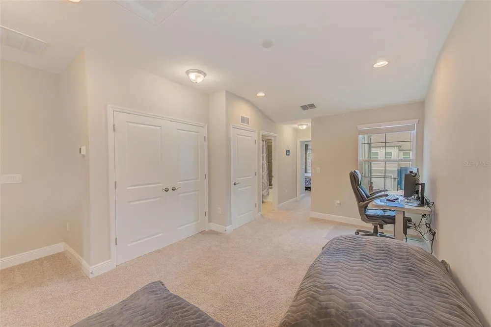 2441 FOGGY CREEK CIRCLE Clearwater, FL 33764