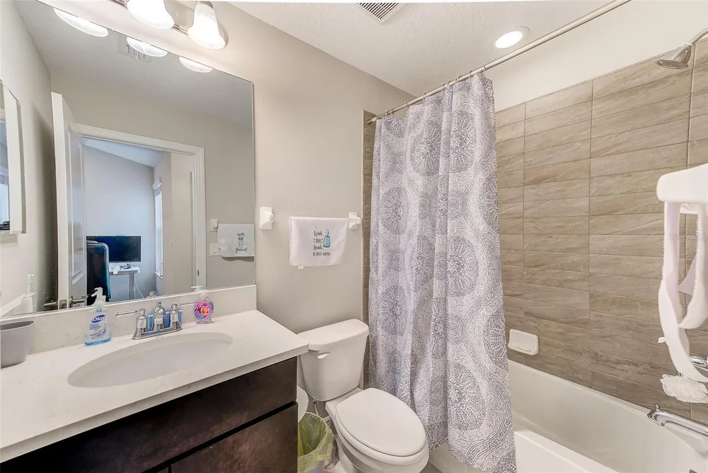 2441 FOGGY CREEK CIRCLE Clearwater, FL 33764