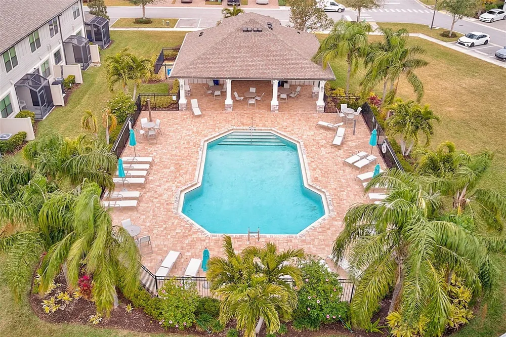 2441 FOGGY CREEK CIRCLE Clearwater, FL 33764