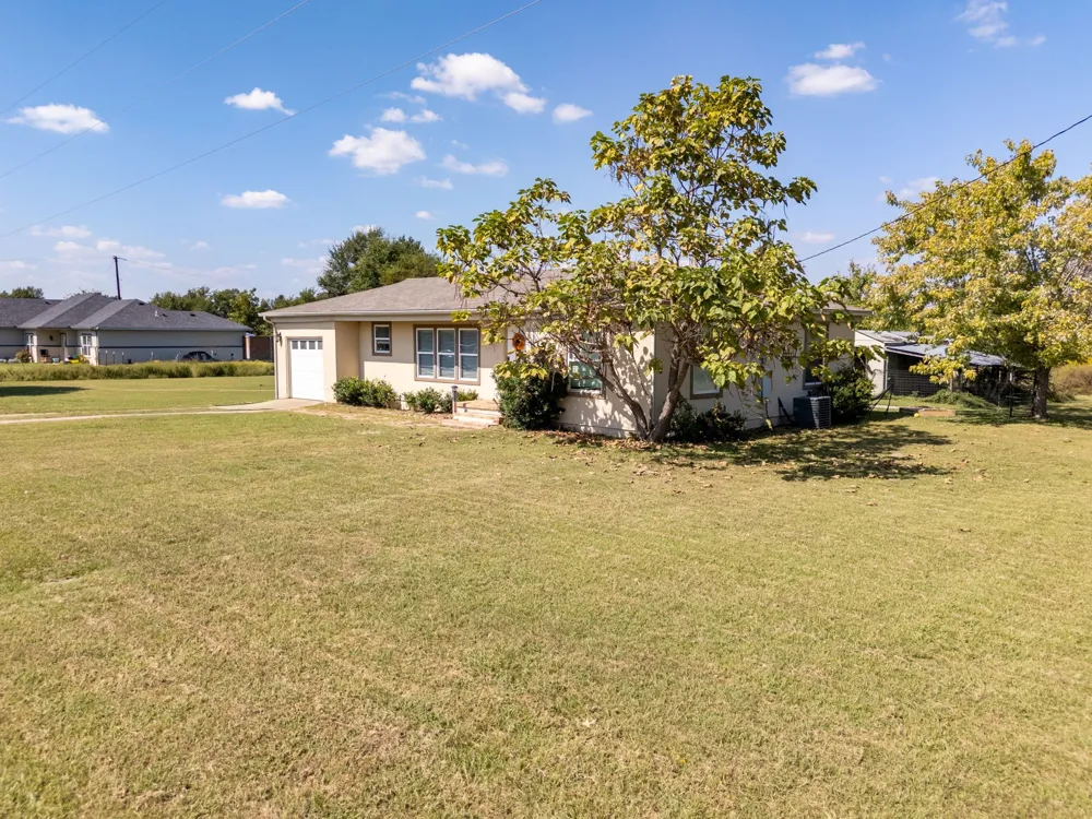 429 E Ohio Street Van, TX 75790