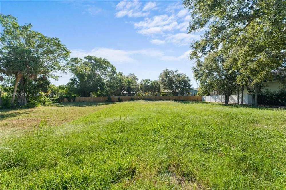 2207 54th ST S St Petersburg, FL 33707
