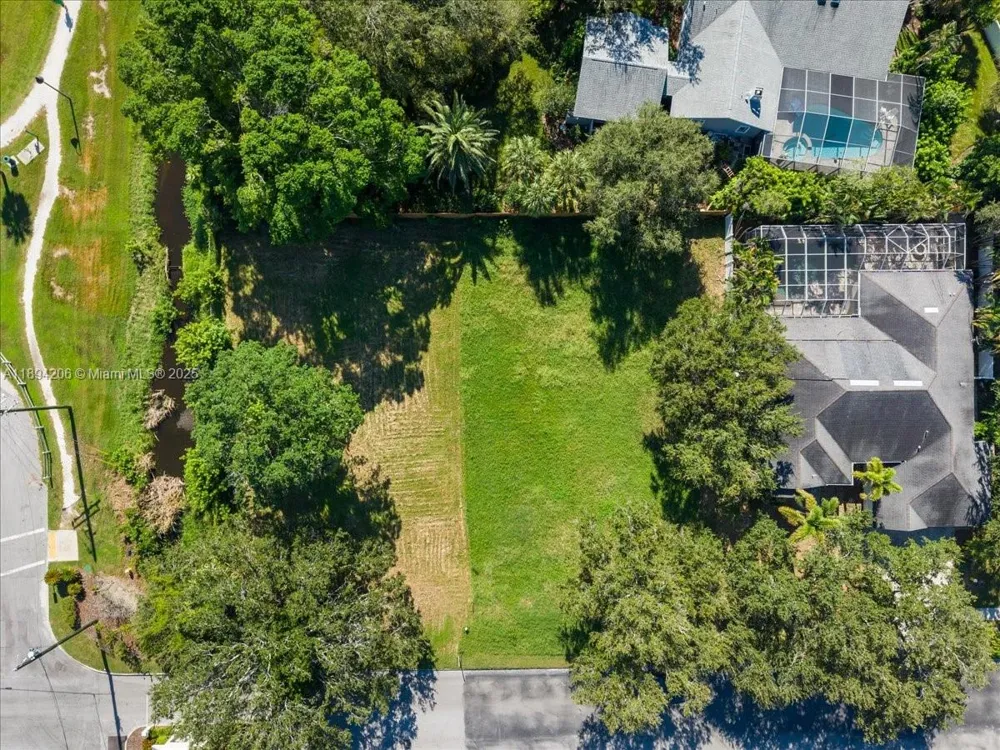 2207 54th ST S St Petersburg, FL 33707