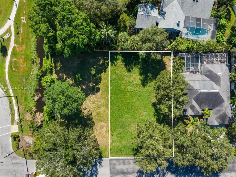2207 54th ST S St Petersburg, FL 33707