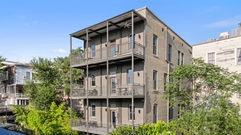 702 San Antonio Street