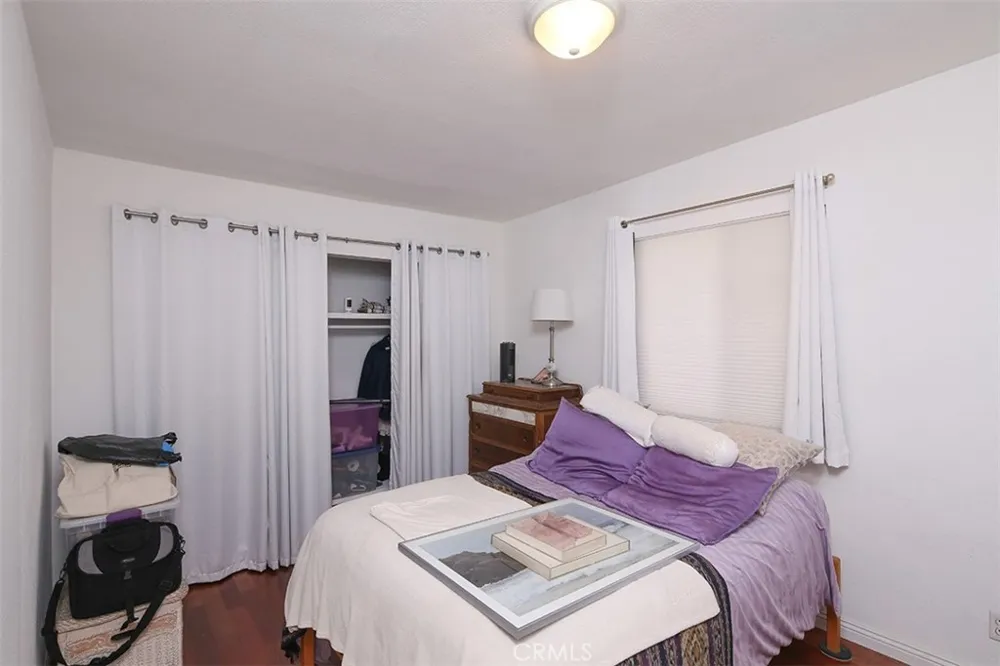 3953 Santa Carlotta La Crescenta, CA 91214