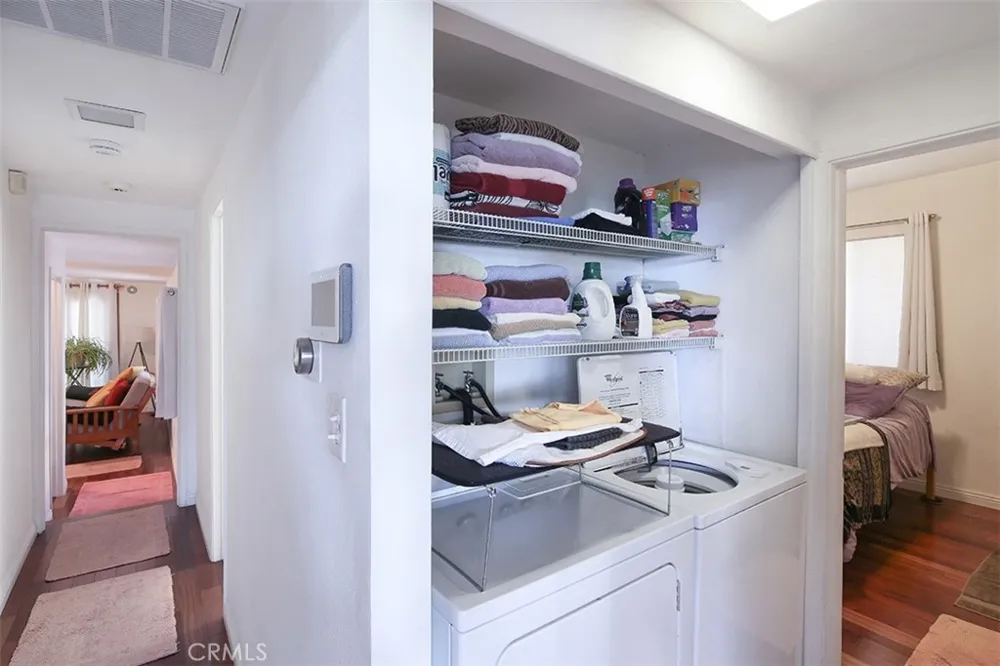 3953 Santa Carlotta La Crescenta, CA 91214
