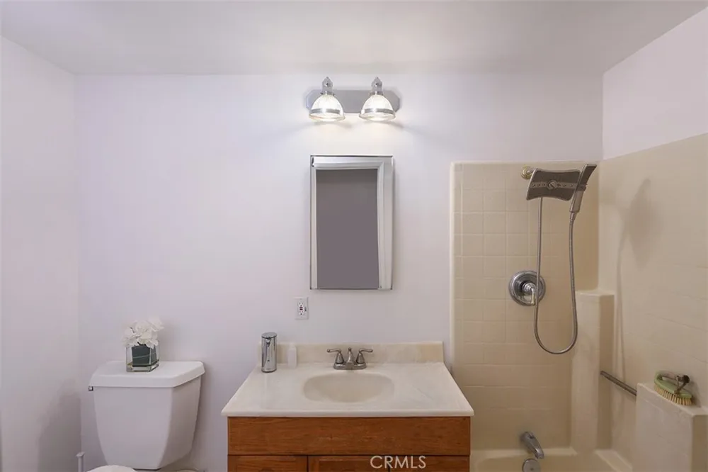 3953 Santa Carlotta La Crescenta, CA 91214