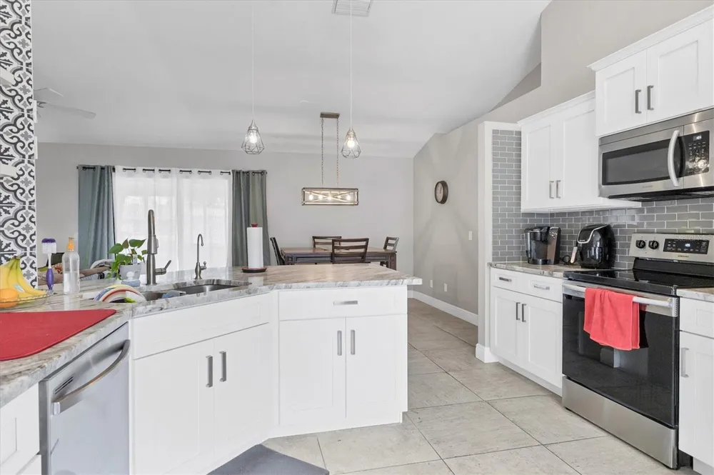 7380 MERONI BOULEVARD North Port, FL 34291