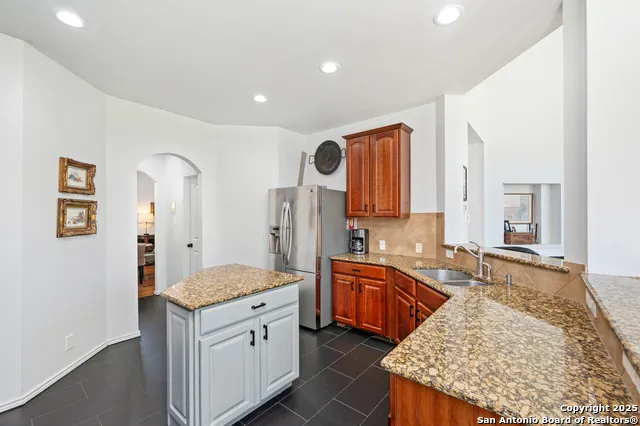 3027 Hidden Meadow Seguin, TX 78155