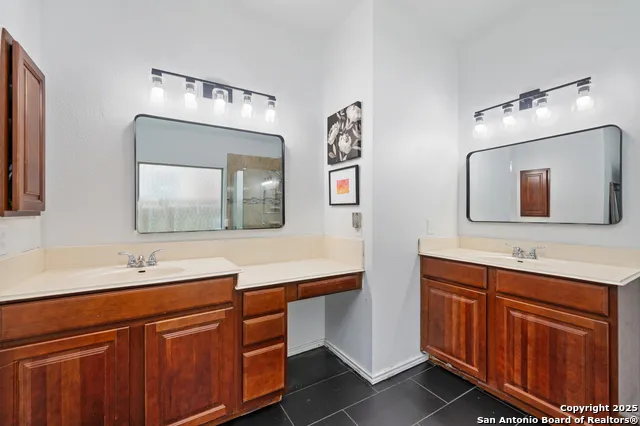 3027 Hidden Meadow Seguin, TX 78155