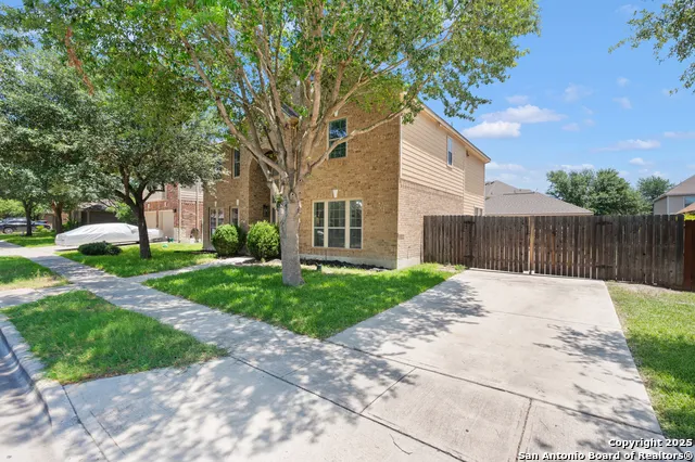 3027 Hidden Meadow Seguin, TX 78155