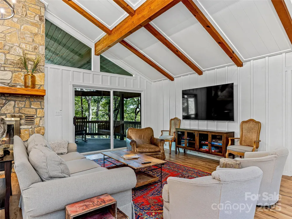 412 Cherokee Trace Lake Toxaway, NC 28747