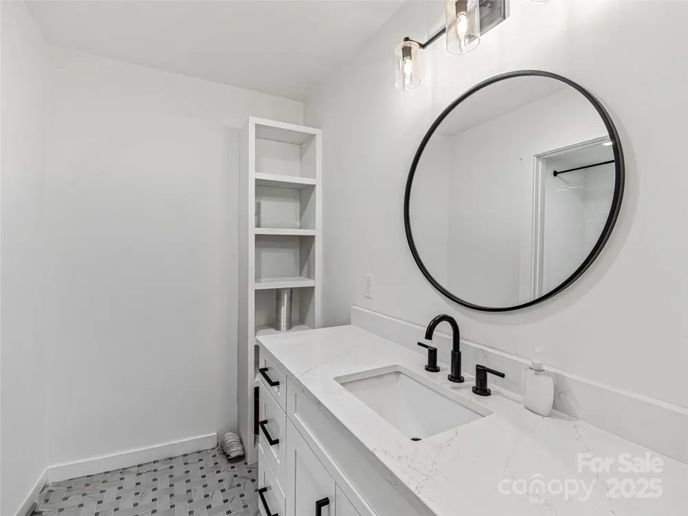 412 Cherokee Trace Lake Toxaway, NC 28747