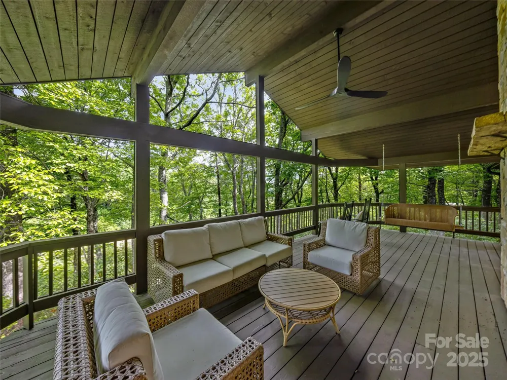 412 Cherokee Trace Lake Toxaway, NC 28747