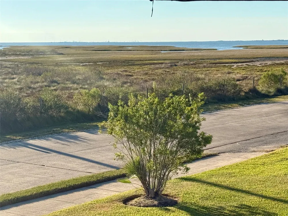16718 Montego Way Jamaica Beach, TX 77554