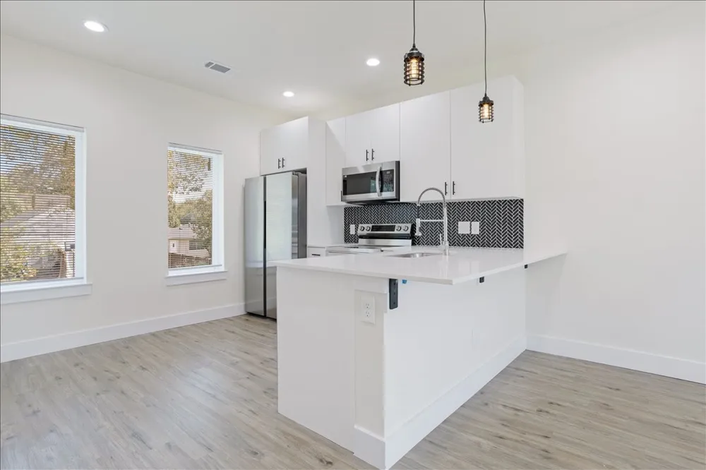 515 S First Street #8 Sherman, TX 75090