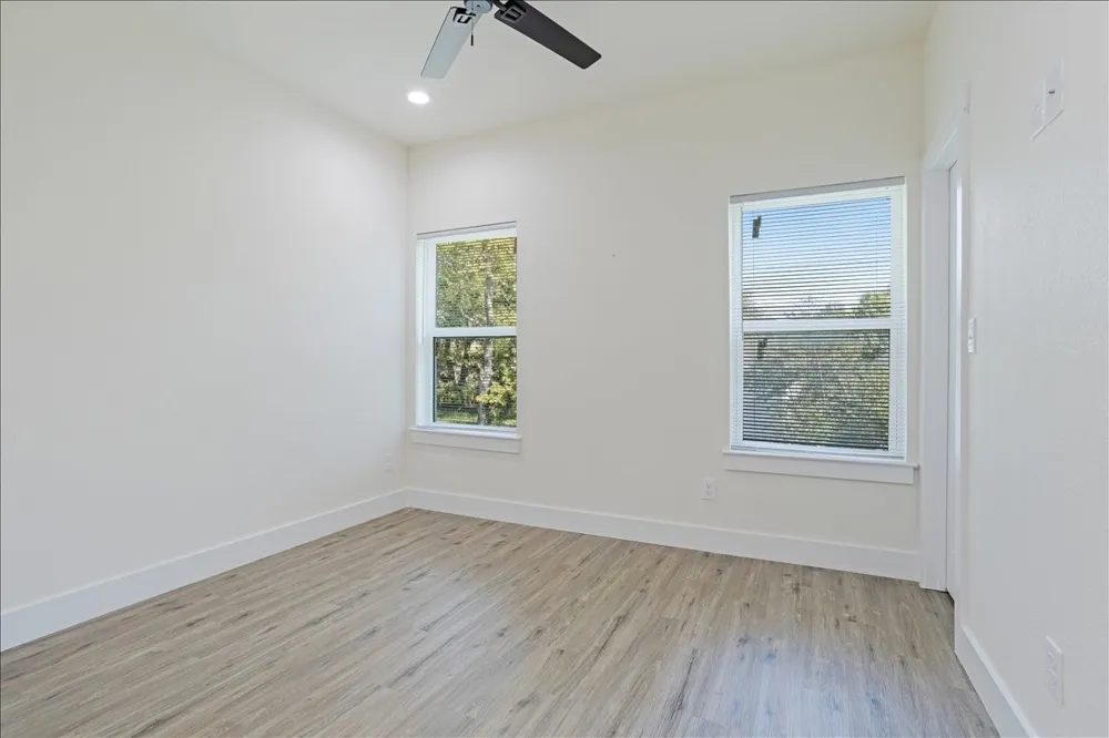 515 S First Street #8 Sherman, TX 75090