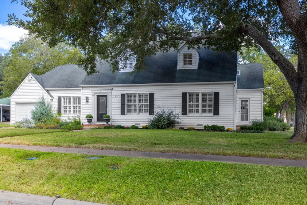 901 Anderson Street Schulenburg, TX 78956
