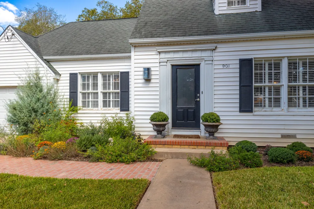 901 Anderson Street Schulenburg, TX 78956
