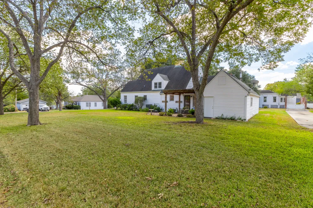 901 Anderson Street Schulenburg, TX 78956