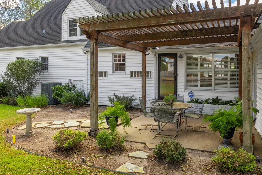 901 Anderson Street Schulenburg, TX 78956