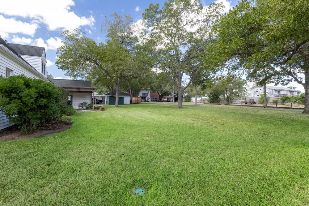 901 Anderson Street Schulenburg, TX 78956