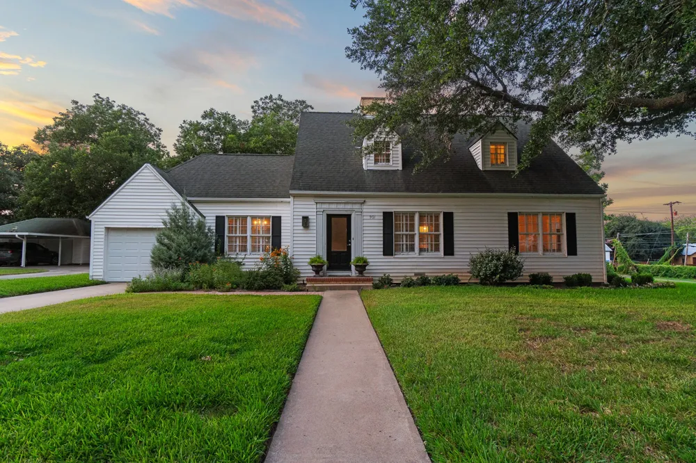 901 Anderson Street Schulenburg, TX 78956
